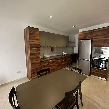 Bright 1 Bedroom Apartment In Noah Apartments, Gzira Buitenkant foto