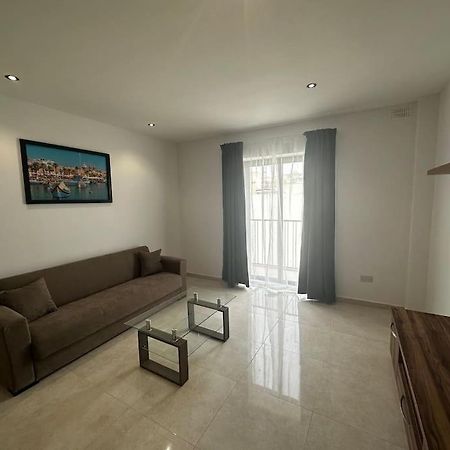 Bright 1 Bedroom Apartment In Noah Apartments, Gzira Buitenkant foto
