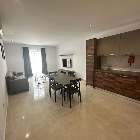 Bright 1 Bedroom Apartment In Noah Apartments, Gzira Buitenkant foto