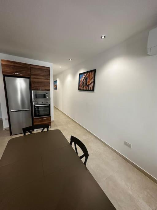 Bright 1 Bedroom Apartment In Noah Apartments, Gzira Buitenkant foto